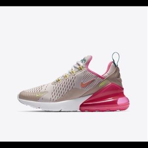 Nike Air Max 270 - LIKE NEW!